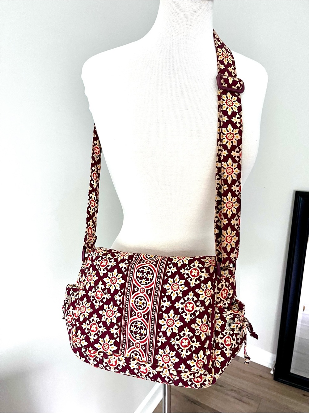 Retired 2006 Vera Bradley Burgundy, Medallion, Crossbody Flap Shoulder Bag